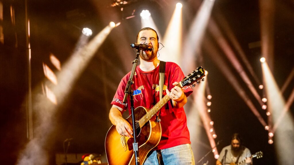 Noah Kahan Brings Fireworks to Rolling Stone's Stateside Festival