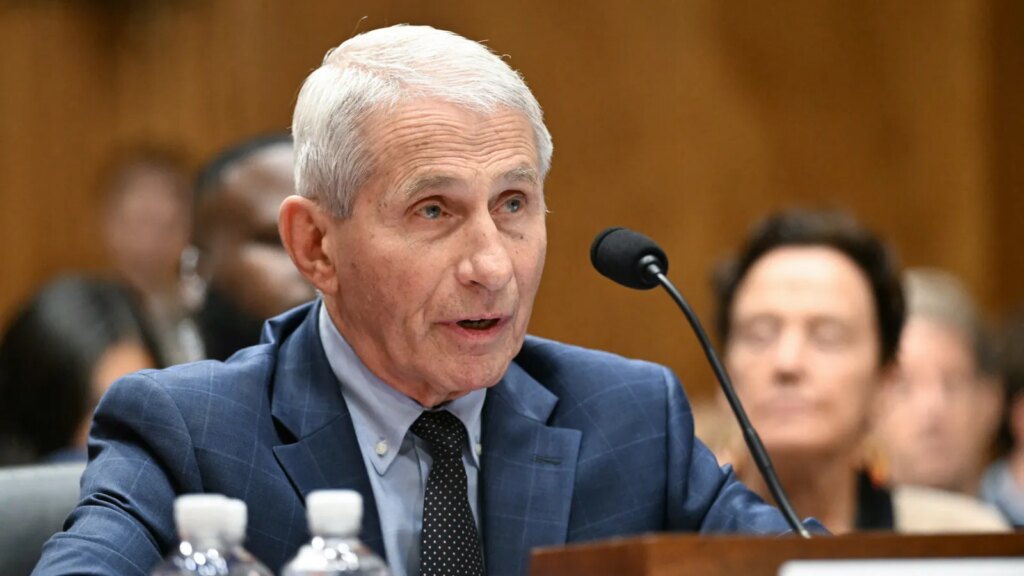 Fauci’s Covid Vaccine Miscarriage Message Enrages the Right