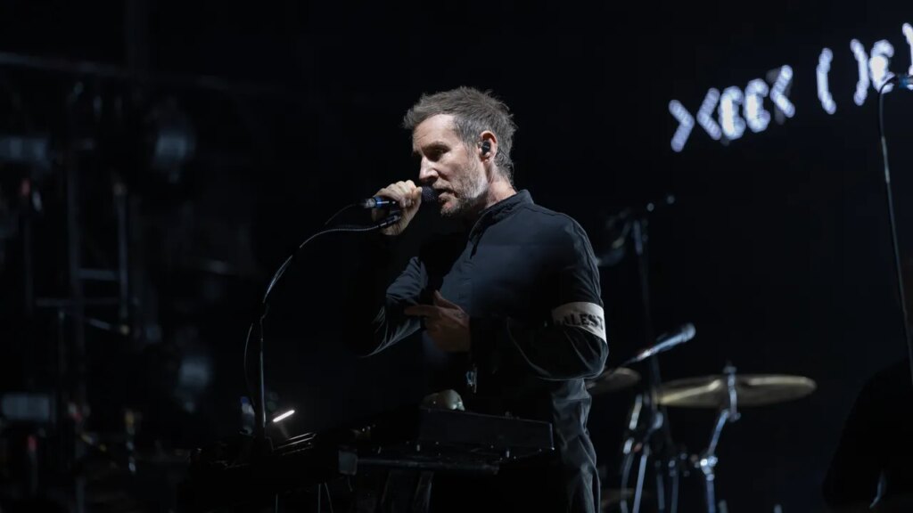 Massive Attack Banned from Singapore After Displaying Palestine Flag Onstage