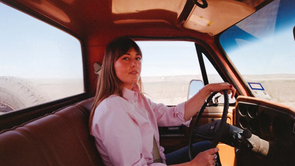 Jess Williamson Talks Texas, L.A., Partying With Taylor Swift