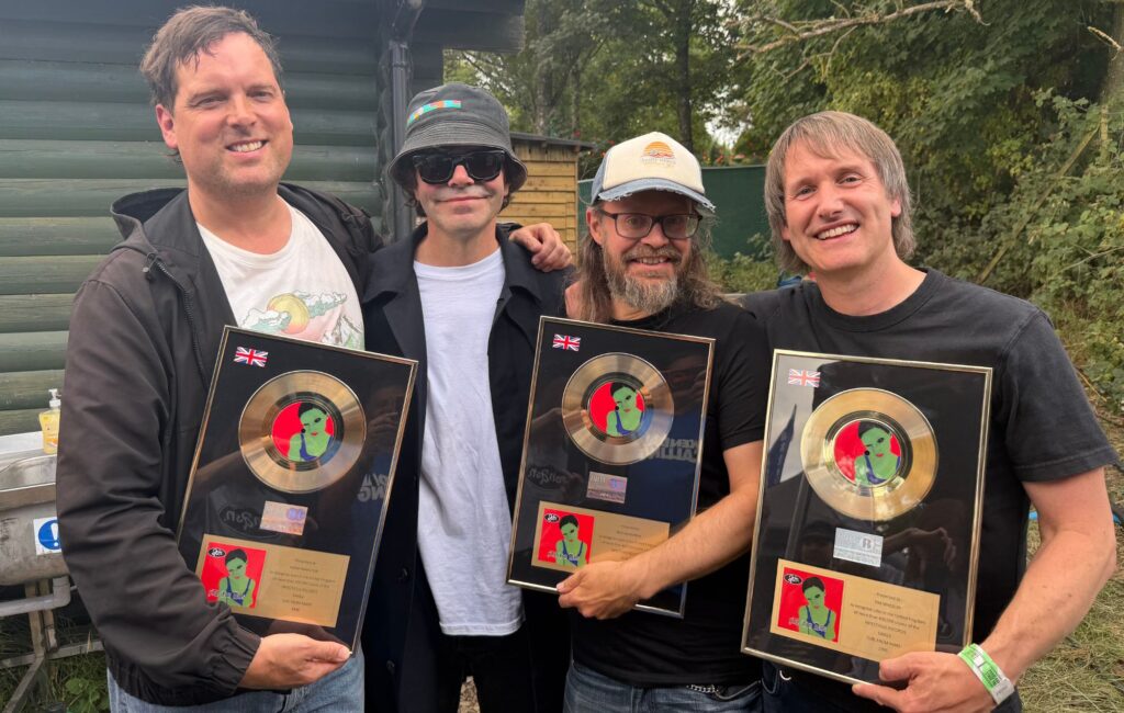 Ash surprise fans at Kendal Calling by performing as tribute band before being presented with gold discs for ‘Girl From Mars’