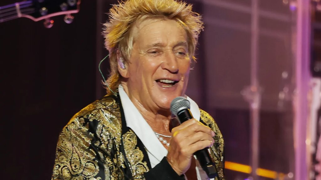 Rod Stewart Undergoes Successful Heart Procedure, Cancels Rest of Tour