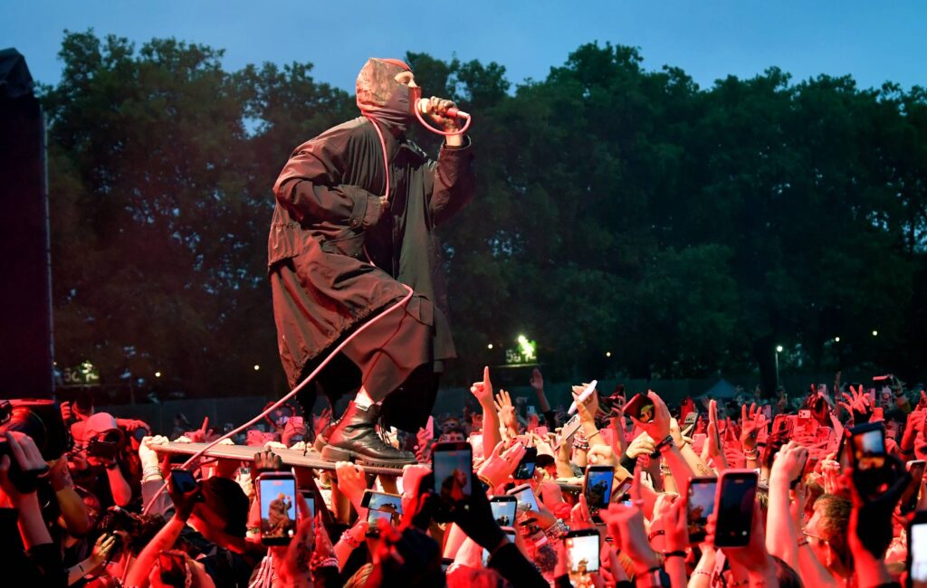 Watch Twenty One Pilots debut ‘Robot Voices’ live and cover The Beatles, Radiohead and The White Stripes at All Points East 2026