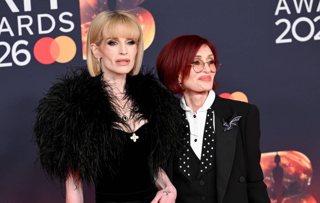 Kelly Osbourne “doesn’t agree” with mum Sharon’s endorsement of Tommy Robinson march