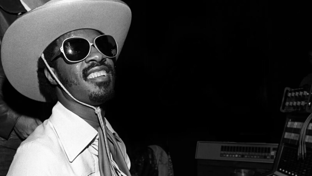 Stevie Wonder Releases ‘Songs in the Key of Life 50’ EP With 4 Songs