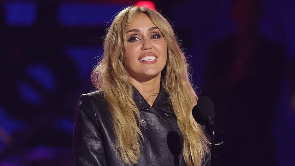 Miley Cyrus’ ‘Bass Persuades’ Bows at Number One