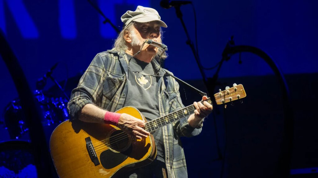 Neil Young Played the Hits and Raged Against War at First Gig of 2026