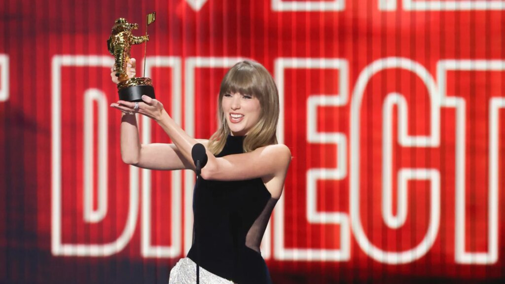 Taylor Swift Wins First-Ever VMAs Director’s Honor, Gives Speech