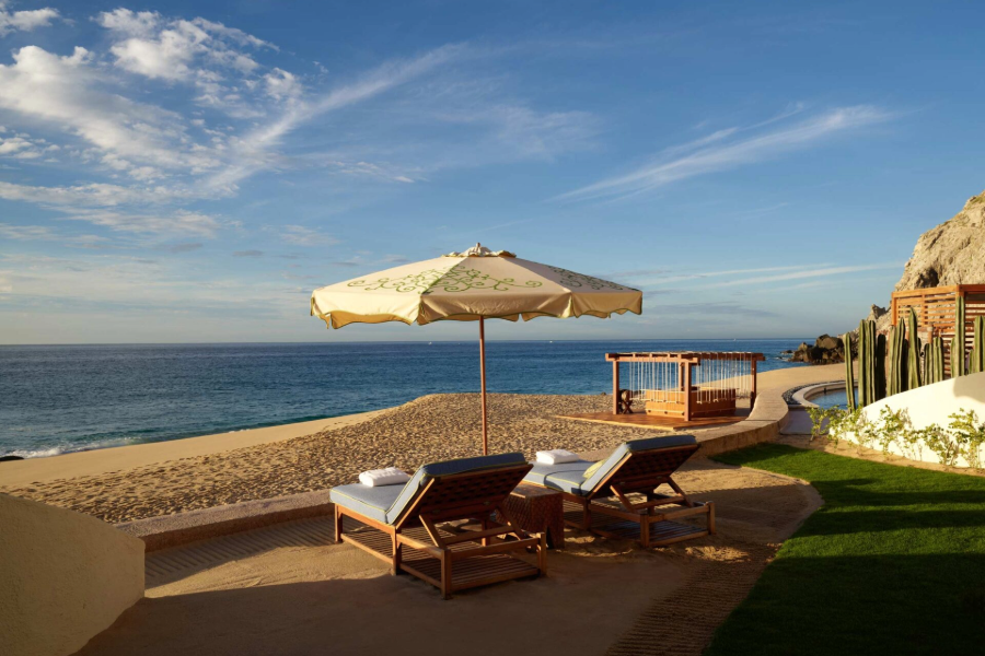 4 Hilton Beach Resorts for a Sunny Christmas and Holiday Season Escape