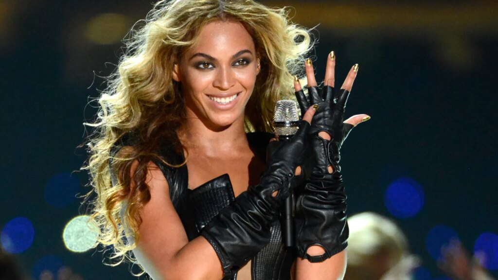 Flashback: Watch Beyonce Perform at 2013 Super Bowl Halftime Show