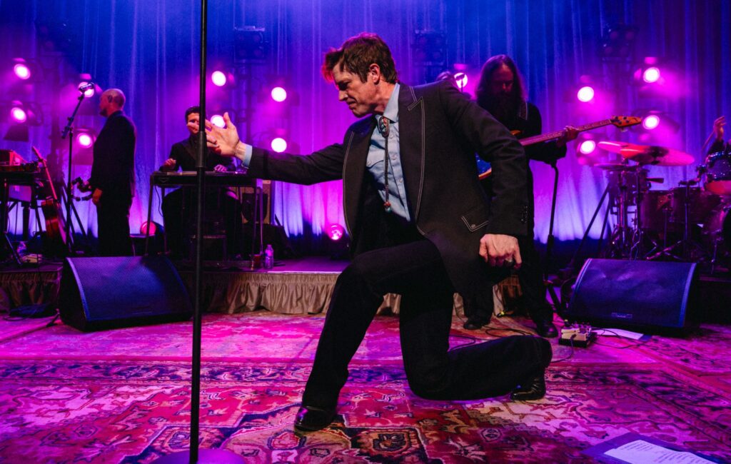 Watch Brandon Flowers cover The Coral’s classic ‘Dreaming Of You’ and debut new song ‘A Good Man Is Hard To Find’ in Bristol