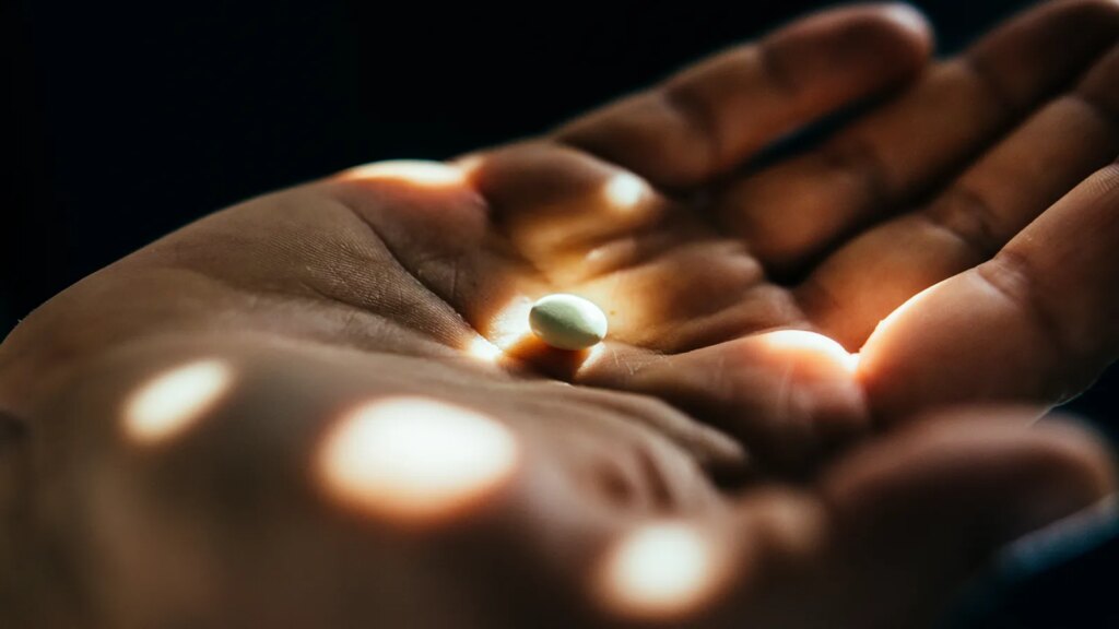 What Is Cychlorphine, New Kind of Drug in Illegal Supply?