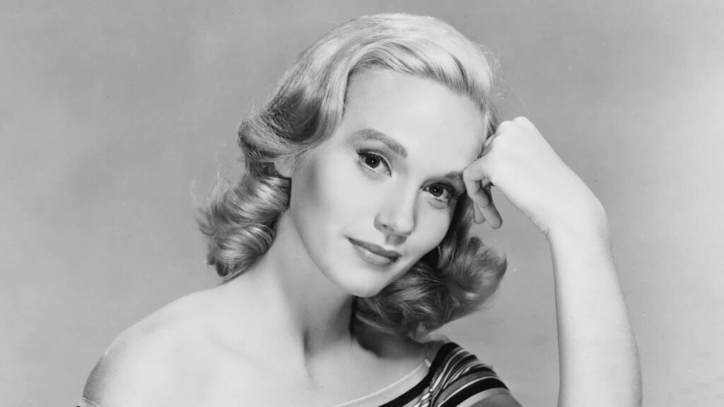 Eva Marie Saint, Oscar-Winning ‘On the Waterfront’ Actress, Dead at 102
