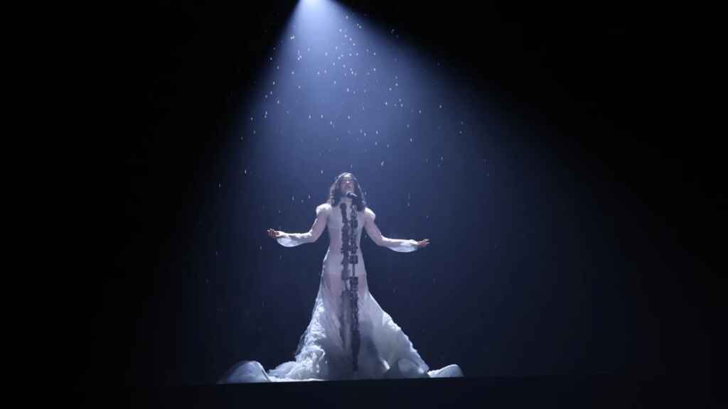 Rosalia’s ‘SNL’ Performance Spikes ‘Magnolias’ Streams