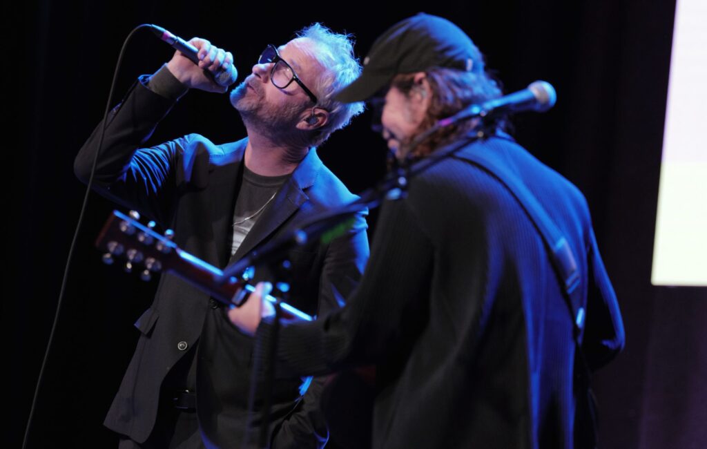 The National joined by Richard Reed Parry and play ’90-Mile Water Wall’ for first time since 2014 at first full gig in two years